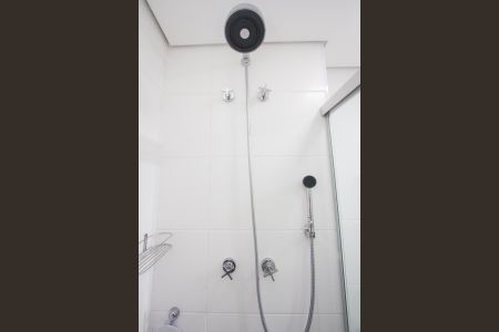 Banheiro Social de kitnet/studio para alugar com 1 quarto, 33m² em Jardim das Acacias, São Paulo