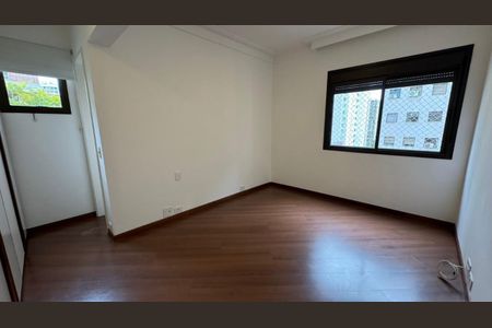 Apartamento para alugar com 128m², 3 quartos e 2 vagas