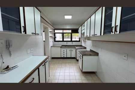 Apartamento para alugar com 128m², 3 quartos e 2 vagas