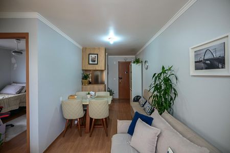 Sala de apartamento para alugar com 2 quartos, 42m² em Parque Esmeralda, São Paulo
