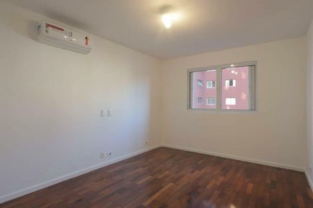 Apartamento para alugar com 3 quartos, 240m² em Itaim Bibi, São Paulo