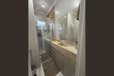 Casa à venda com 120m², 3 quartos e 3 vagasBanheiro