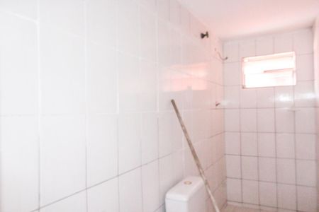 Banheiro de casa de condomínio para alugar com 1 quarto, 50m² em Vila Mirante, São Paulo