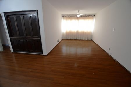 Sala de apartamento para alugar com 3 quartos, 138m² em Centro, Campinas