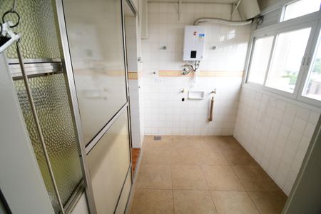 Apartamento para alugar com 138m², 3 quartos e 1 vagaÁrea de Serviço