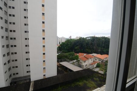 Apartamento para alugar com 138m², 3 quartos e 1 vagaÁrea de Serviço - Vista