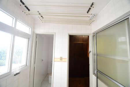 Apartamento para alugar com 138m², 3 quartos e 1 vagaÁrea de Serviço