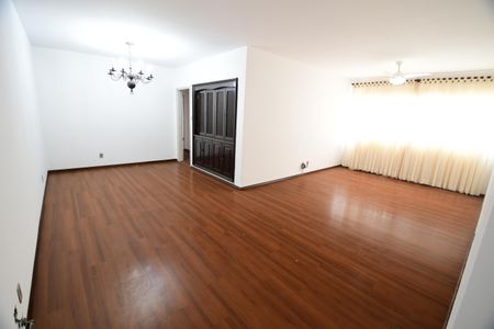 Sala de apartamento para alugar com 3 quartos, 138m² em Centro, Campinas