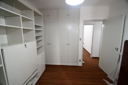 Quarto 1 de apartamento para alugar com 3 quartos, 138m² em Centro, Campinas