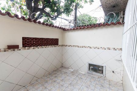 Varanda de casa para alugar com 4 quartos, 91m² em Imperial de São Cristóvão, Rio de Janeiro