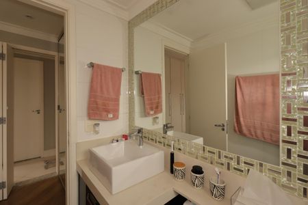 Apartamento à venda com 80m², 2 quartos e 2 vagasBanheiro da Suíte