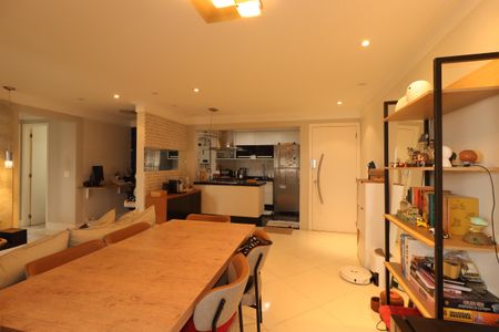 Apartamento à venda com 80m², 2 quartos e 2 vagasSala