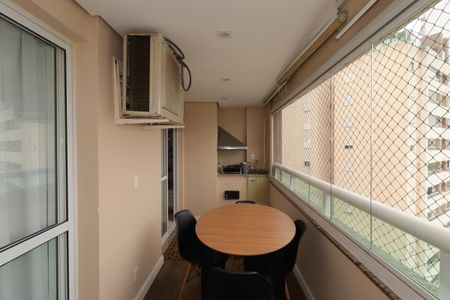 Apartamento à venda com 80m², 2 quartos e 2 vagasVaranda Gourmet