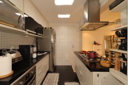 Apartamento à venda com 80m², 2 quartos e 2 vagasCozinha