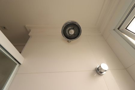 Apartamento à venda com 80m², 2 quartos e 2 vagasBanheiro da Suíte - Chuveiro