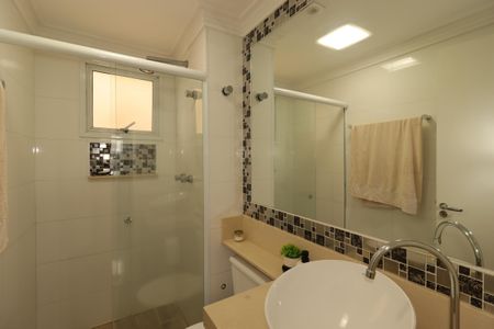 Apartamento à venda com 80m², 2 quartos e 2 vagasBanheiro Social