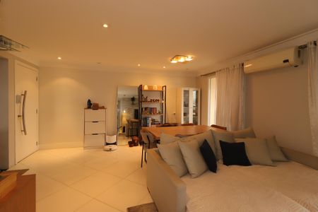 Apartamento à venda com 80m², 2 quartos e 2 vagasSala