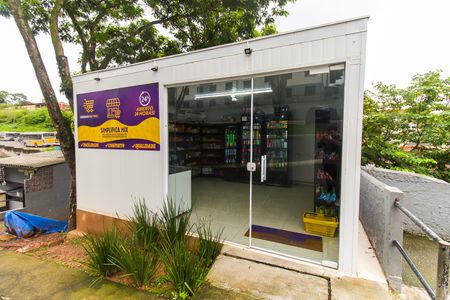 Apartamento para alugar com 52m², 2 quartos e 1 vagaMini Mercado