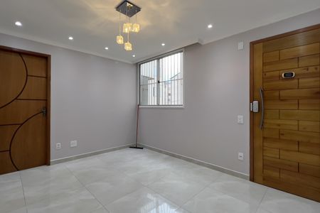 Sala de apartamento para alugar com 2 quartos, 53m² em  Jardim Vermelhão, Guarulhos