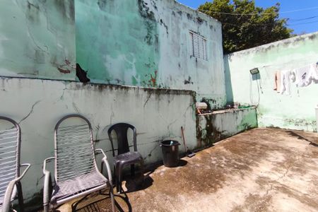 Casa à venda com 480m², 3 quartos e 6 vagas Casa à venda com 480m², 3 quartos e 6 vagasQuintal