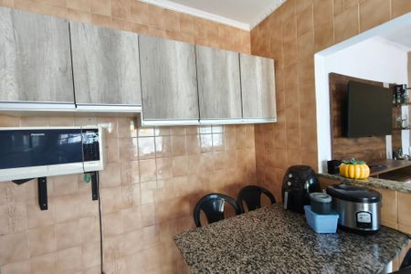 Casa à venda com 480m², 3 quartos e 6 vagas Casa à venda com 480m², 3 quartos e 6 vagasCozinha