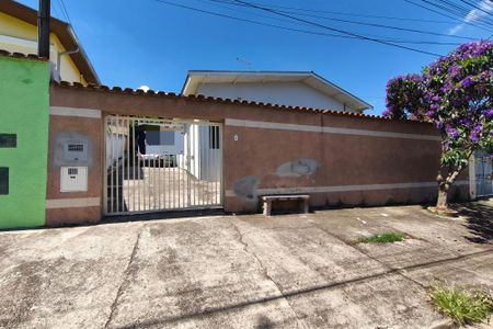 Casa à venda com 480m², 3 quartos e 6 vagas Casa à venda com 480m², 3 quartos e 6 vagasFachada