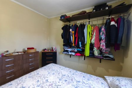 Casa à venda com 480m², 3 quartos e 6 vagas Casa à venda com 480m², 3 quartos e 6 vagasQuarto 2