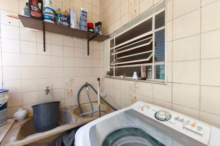 Casa à venda com 480m², 3 quartos e 6 vagas Casa à venda com 480m², 3 quartos e 6 vagasÁrea de Serviço