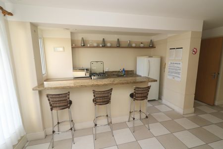 Apartamento à venda com 69m², 3 quartos e 1 vaga Apartamento à venda com 69m², 3 quartos e 1 vagaÁrea comum - Salão de festas 2