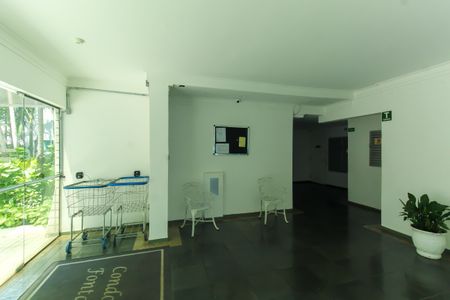 Apartamento para alugar com 55m², 2 quartos e 1 vagaHall