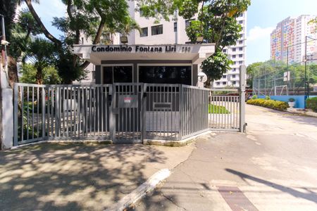 Apartamento para alugar com 55m², 2 quartos e 1 vagaFachada