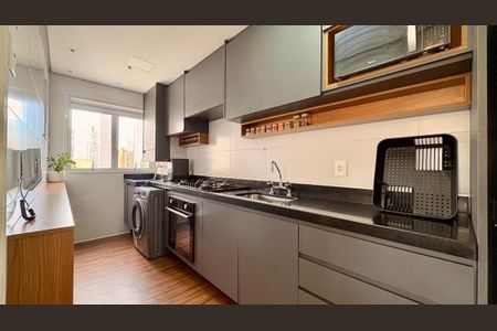 Apartamento à venda com 65m², 2 quartos e 2 vagasFoto 02