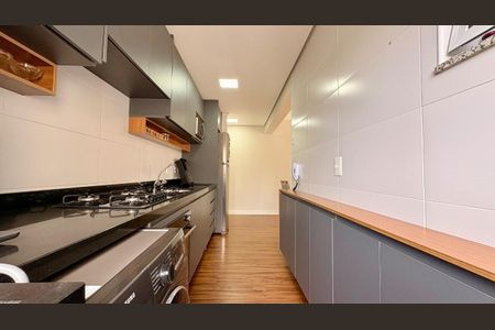 Apartamento à venda com 65m², 2 quartos e 2 vagasFoto 03