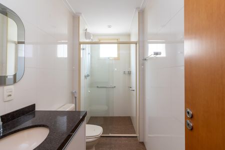 Apartamento à venda com 109m², 3 quartos e 3 vagasBanheiro da Suíte 3