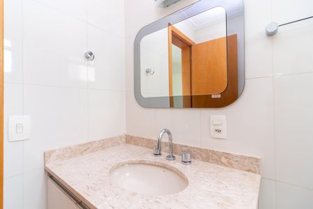 Apartamento à venda com 109m², 3 quartos e 3 vagasBanheiro da Suíte 1