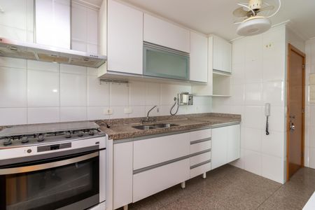 Apartamento à venda com 109m², 3 quartos e 3 vagasCozinha