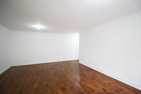Apartamento à venda com 97m², 2 quartos e 1 vaga Apartamento à venda com 97m², 2 quartos e 1 vagaSala