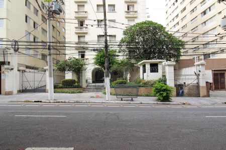 Apartamento à venda com 97m², 2 quartos e 1 vaga Apartamento à venda com 97m², 2 quartos e 1 vagaFachada