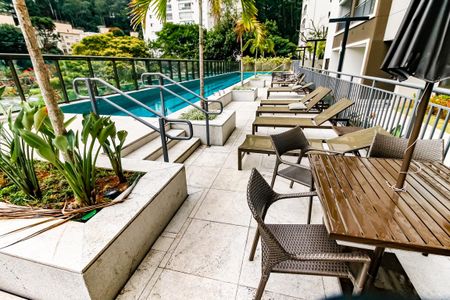 Apartamento à venda com 76m², 2 quartos e 2 vagas Apartamento à venda com 76m², 2 quartos e 2 vagasÁrea comum - Piscina