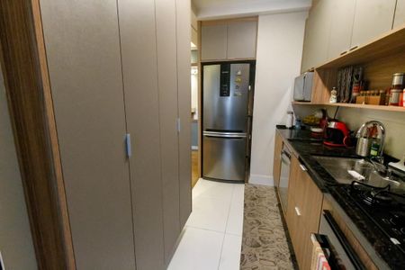 Apartamento à venda com 76m², 2 quartos e 2 vagas Apartamento à venda com 76m², 2 quartos e 2 vagasCozinha - Armários