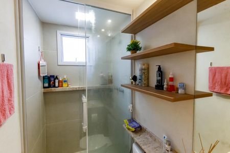 Apartamento à venda com 76m², 2 quartos e 2 vagas Apartamento à venda com 76m², 2 quartos e 2 vagasBanheiro da Suíte