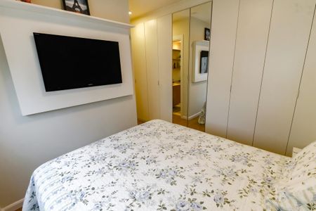 Apartamento à venda com 76m², 2 quartos e 2 vagas Apartamento à venda com 76m², 2 quartos e 2 vagasSuíte