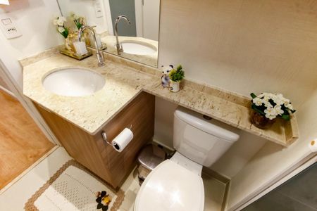 Apartamento à venda com 76m², 2 quartos e 2 vagas Apartamento à venda com 76m², 2 quartos e 2 vagasBanheiro Corredor