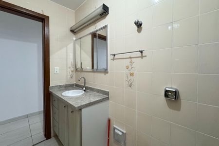 Casa para alugar com 160m², 3 quartos e 5 vagasBanheiro Social 1