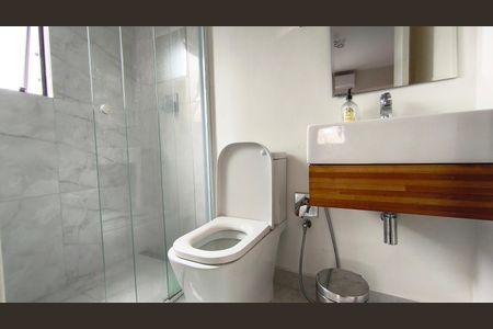 Apartamento à venda com 79m², 1 quarto e 1 vaga Apartamento à venda com 79m², 1 quarto e 1 vagaBanheiro da Suíte