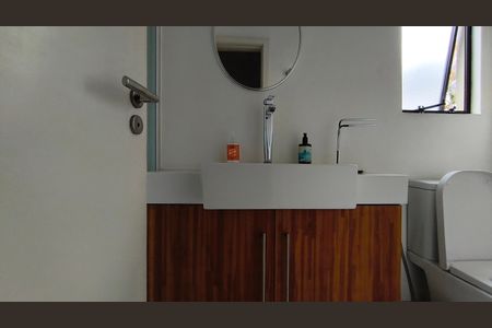 Apartamento à venda com 79m², 1 quarto e 1 vaga Apartamento à venda com 79m², 1 quarto e 1 vagaBanheiro