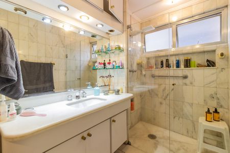 Apartamento à venda com 150m², 3 quartos e 1 vagaBanheiro da Suíte 2