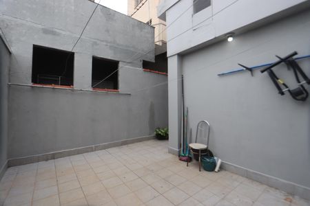 Casa à venda com 200m², 4 quartos e 1 vagaQuintal