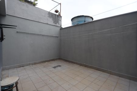 Casa à venda com 200m², 4 quartos e 1 vagaQuintal