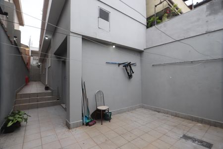 Casa à venda com 200m², 4 quartos e 1 vagaQuintal